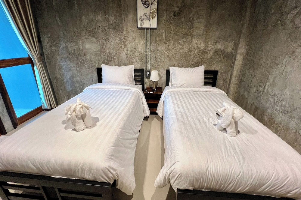 Standard Twin Room - Photo 2