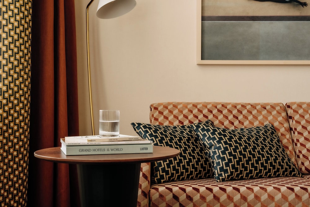 Deluxe Junior Suite