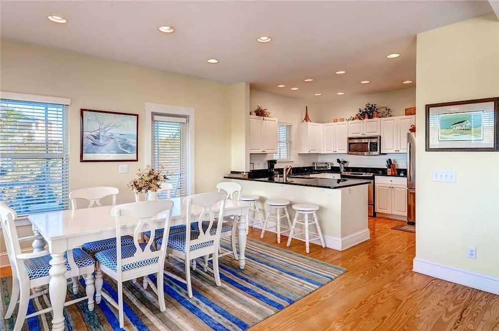 Family House, 4 Bedrooms, Ocean View, Sea Facing photo 2