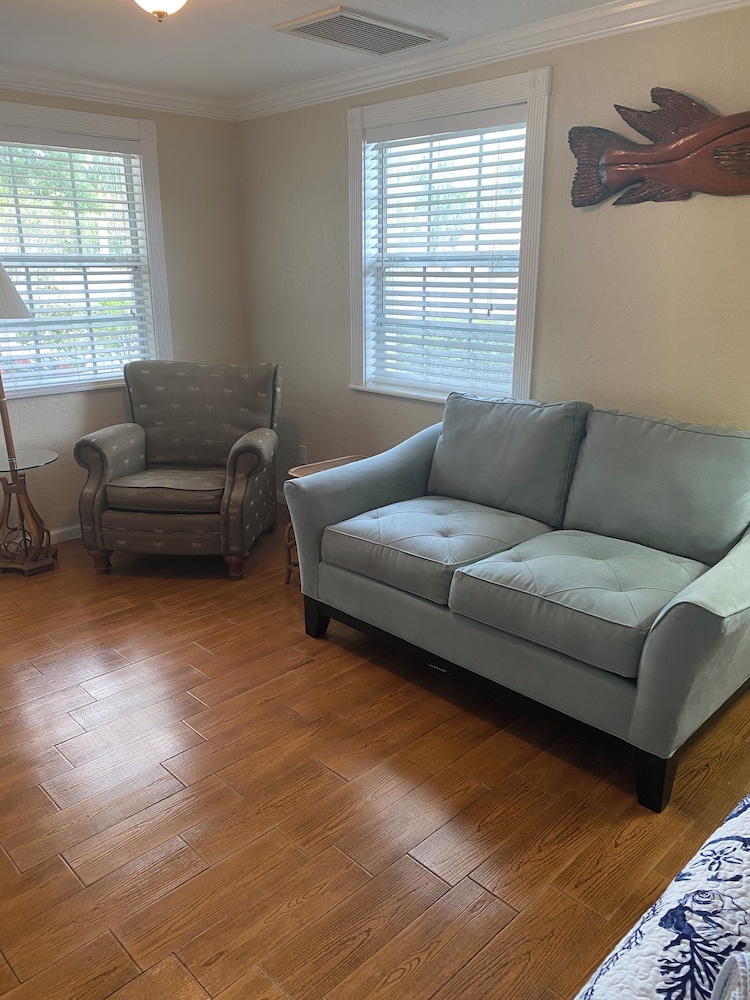 Studio Cottage #1809- No Pets Allowed