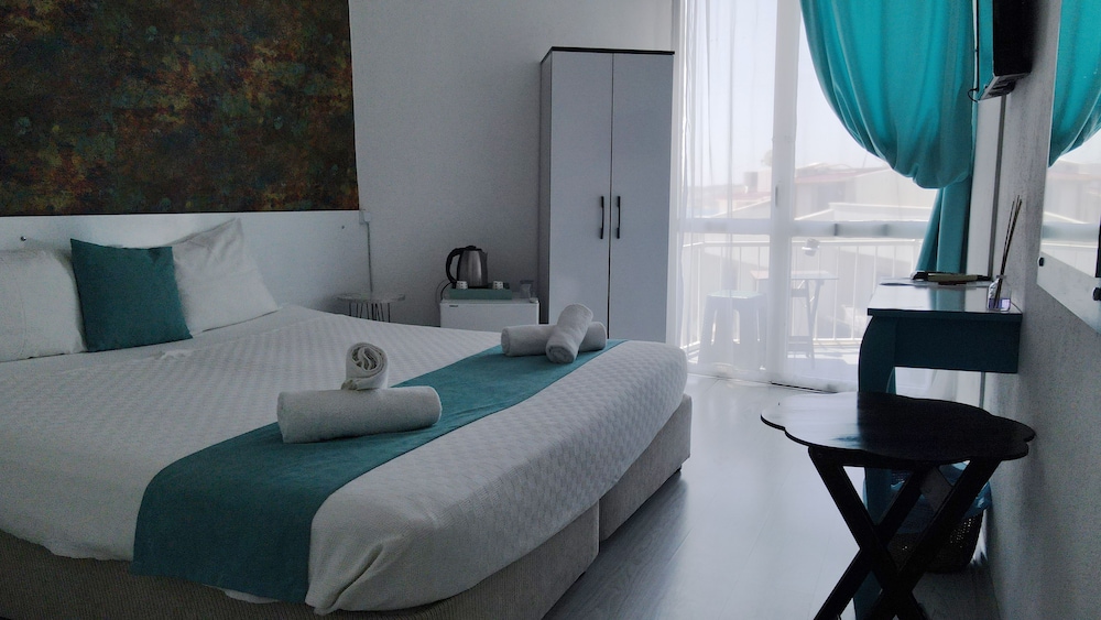 Standard Double Room, Sea View - Photo 5