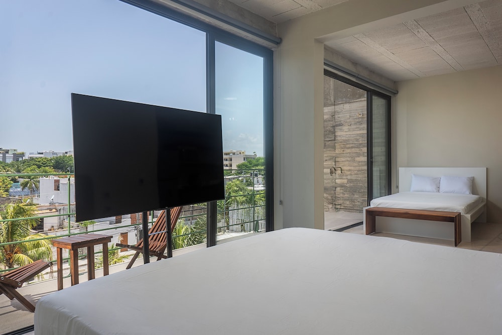 Deluxe Apartment, Balcony, City View