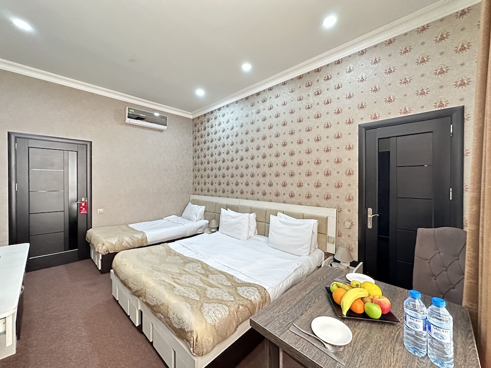 Elite Triple Room - Photo 4