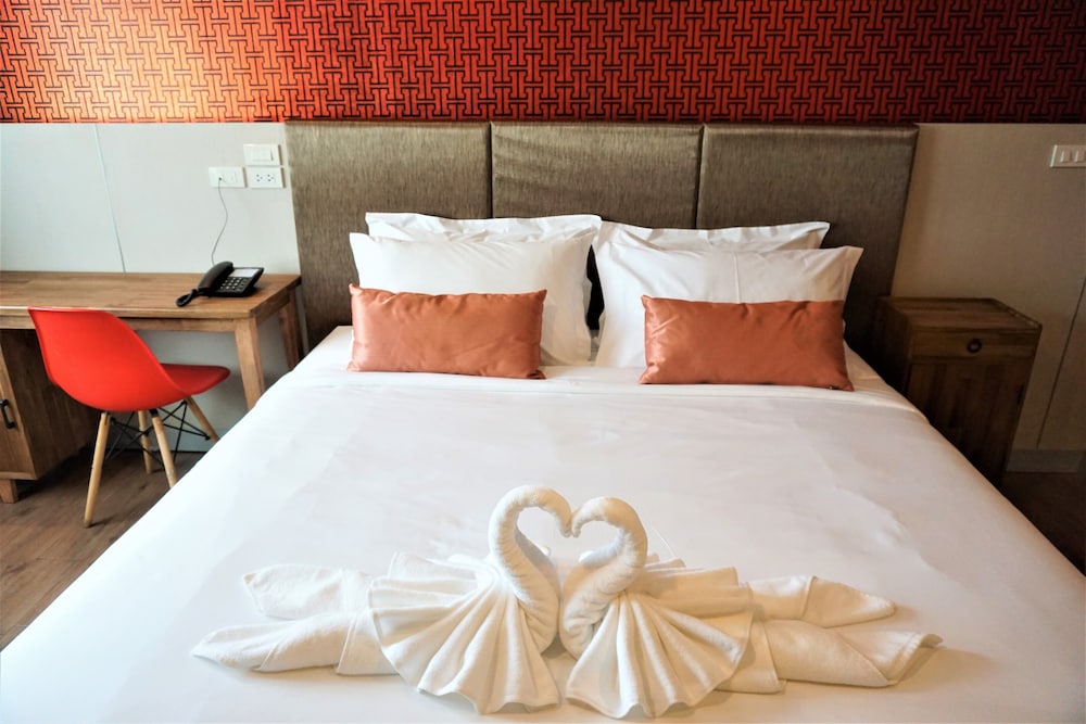 Deluxe Suite, 1 Bedroom, Non Smoking, Bathtub