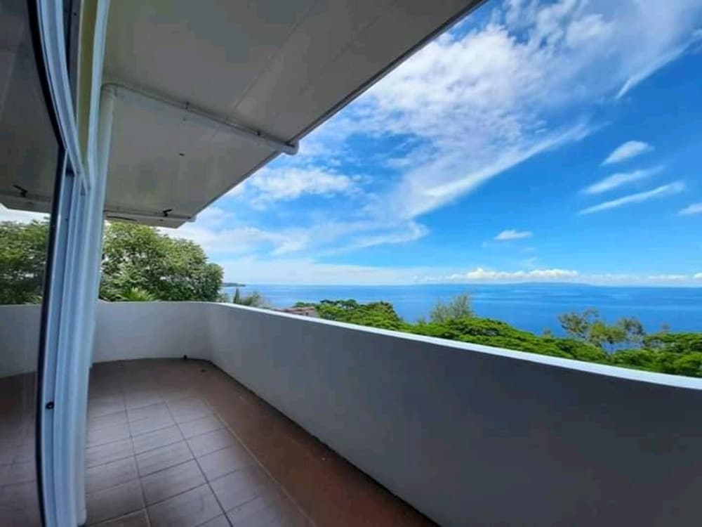 Villa photo 2