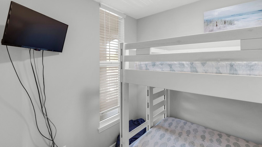 Condo, Multiple Beds, Balcony, Ocean View (San Remo 208 - No Pets Allowed)