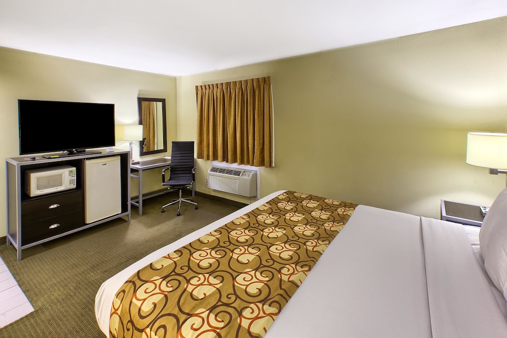 Room, 1 King Bed, Non Smoking