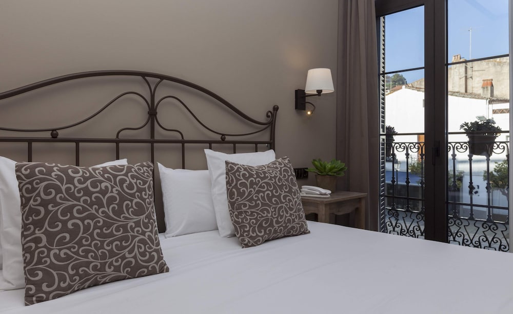Double Room (Vista Plaza) - Photo 4