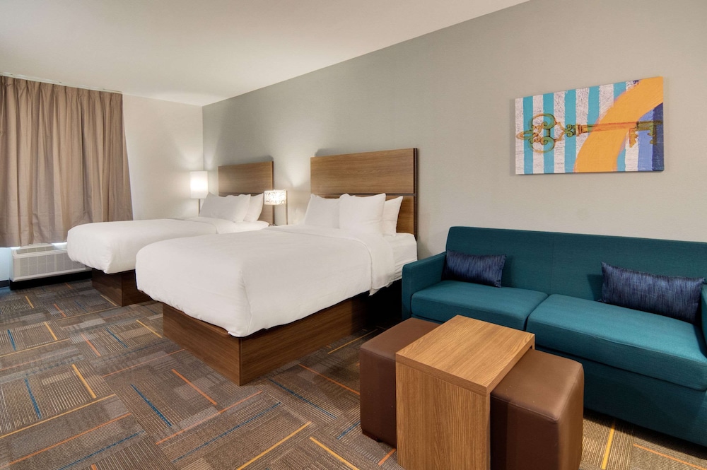 Suite, 2 Queen Beds, Non Smoking - Photo 1