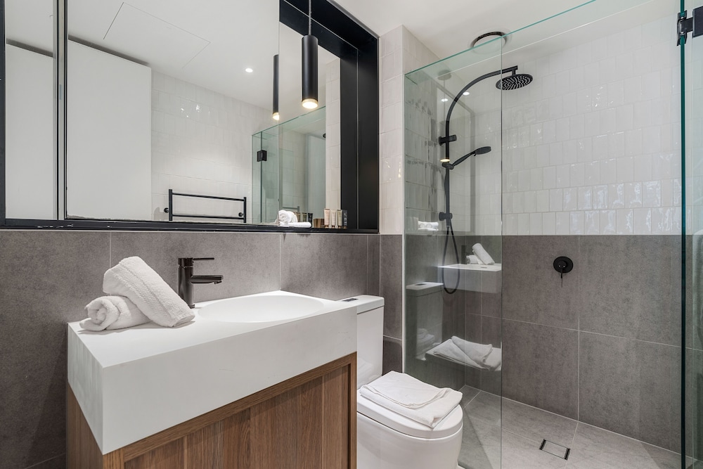 Two Bedroom Two Bathroom Apartment photo 2