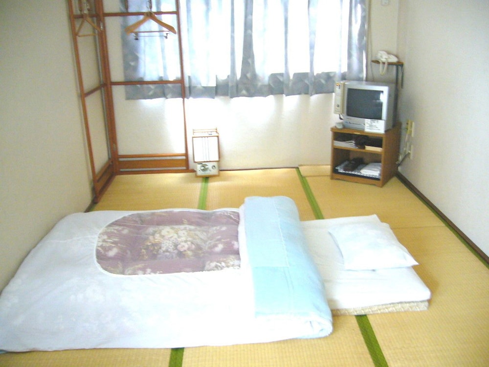 Japanese-Style Room (Please check in before 10PM)
