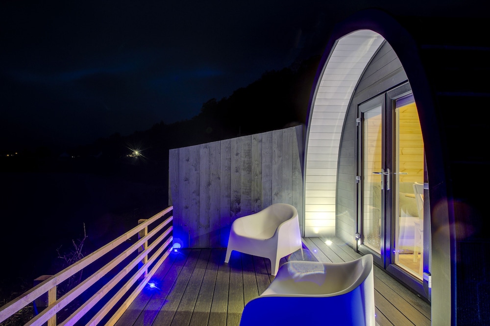Luxury Beach Pod - Photo 18