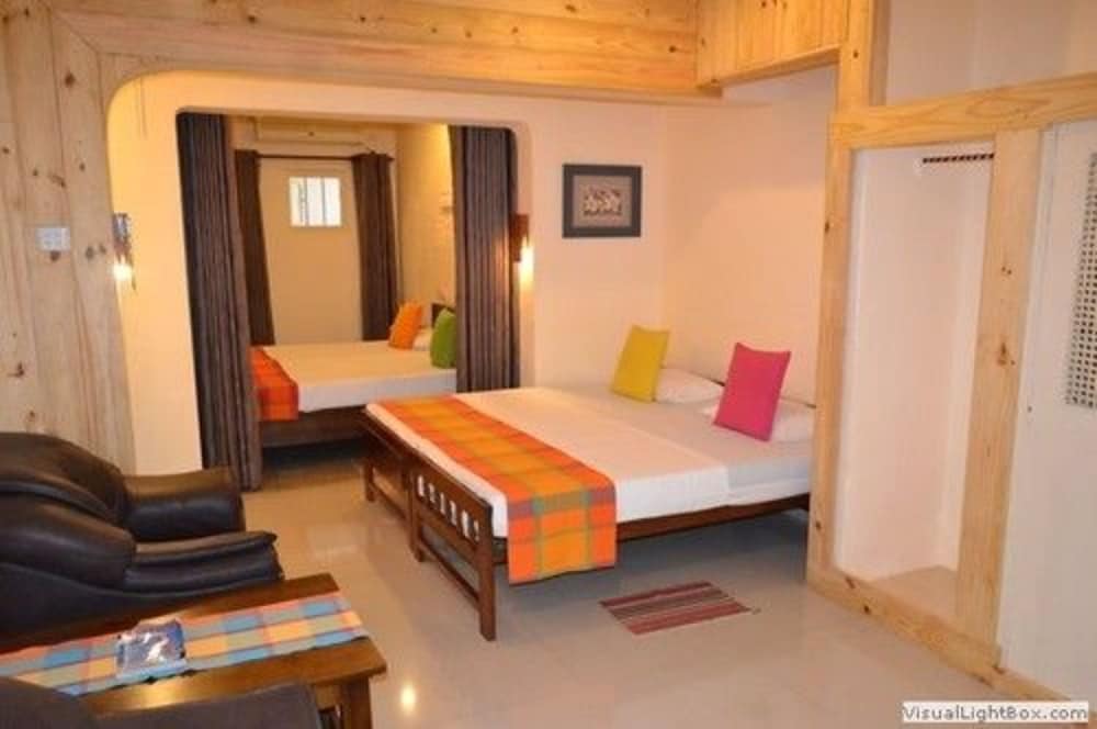 Deluxe Double or Twin Room (With FAN Only) photo 3