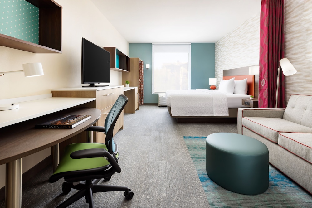 Studio Suite, 1 King Bed, Accessible, Bathtub photo 2