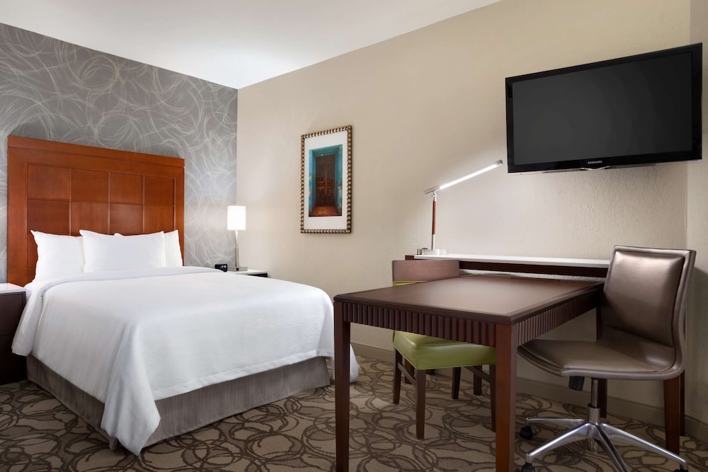 Suite, 1 Double Bed, Non Smoking - Photo 2
