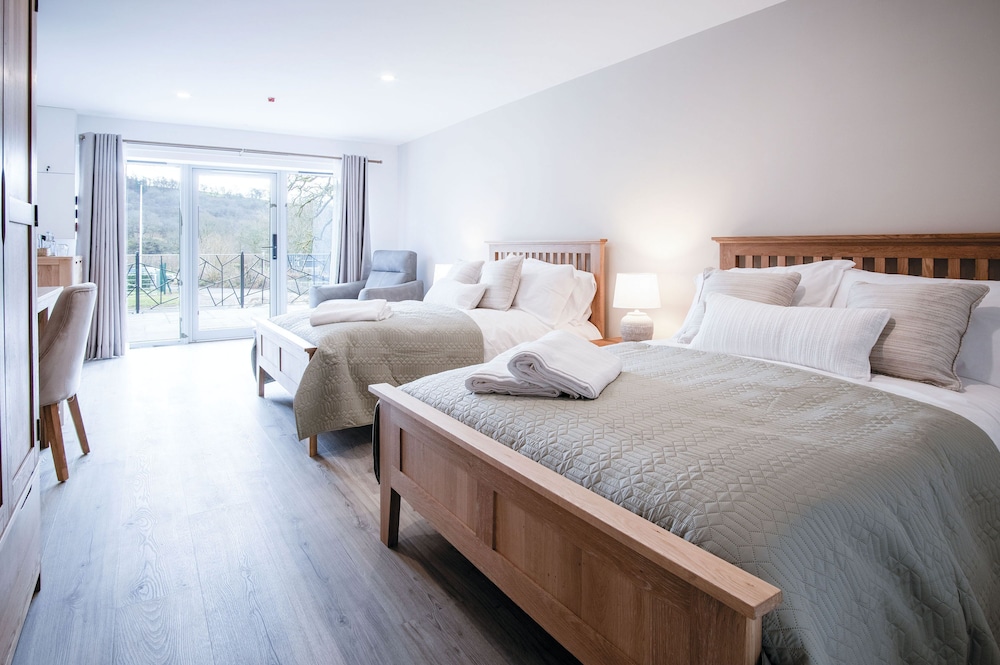 Luxury Double Room, 2 Double Beds photo 2