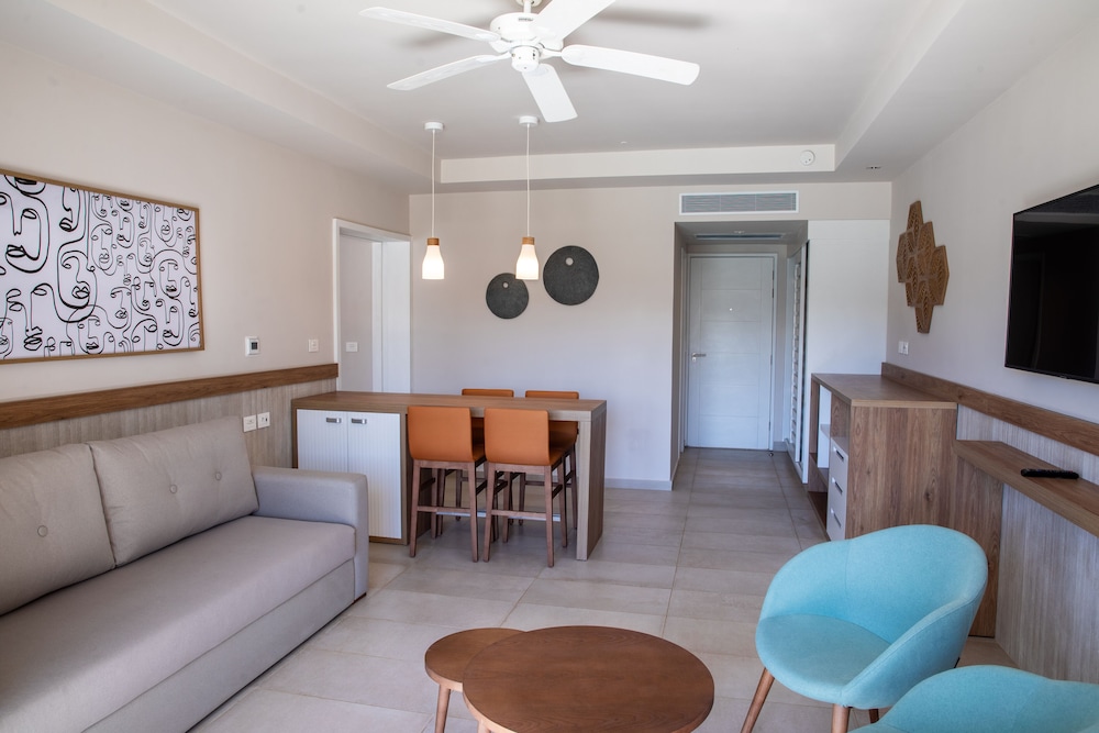 2 Bedroom Suite