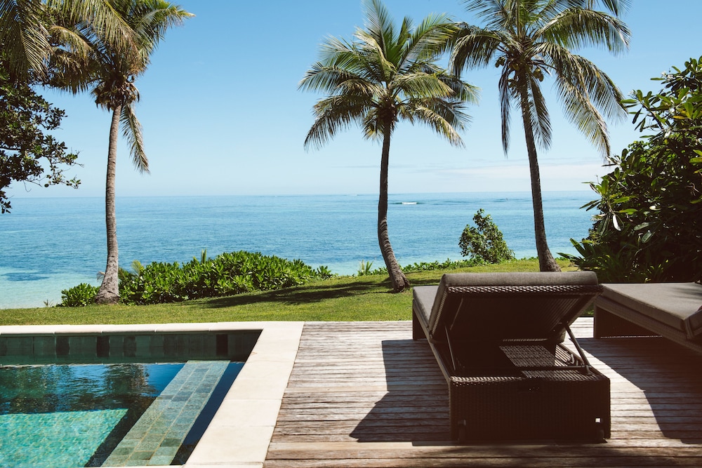 Beachfront Pool Bure photo 9
