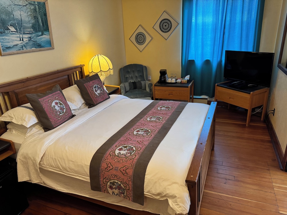Deluxe Room, 1 Queen Bed, Ocean View photo 1