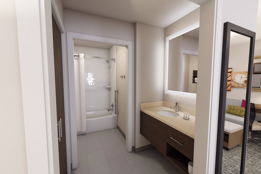 Studio Suite, 2 Queen Beds, Kitchen - Photo 2