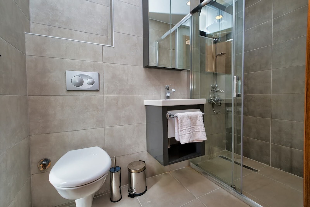 Deluxe Double or Twin Room, Pool View