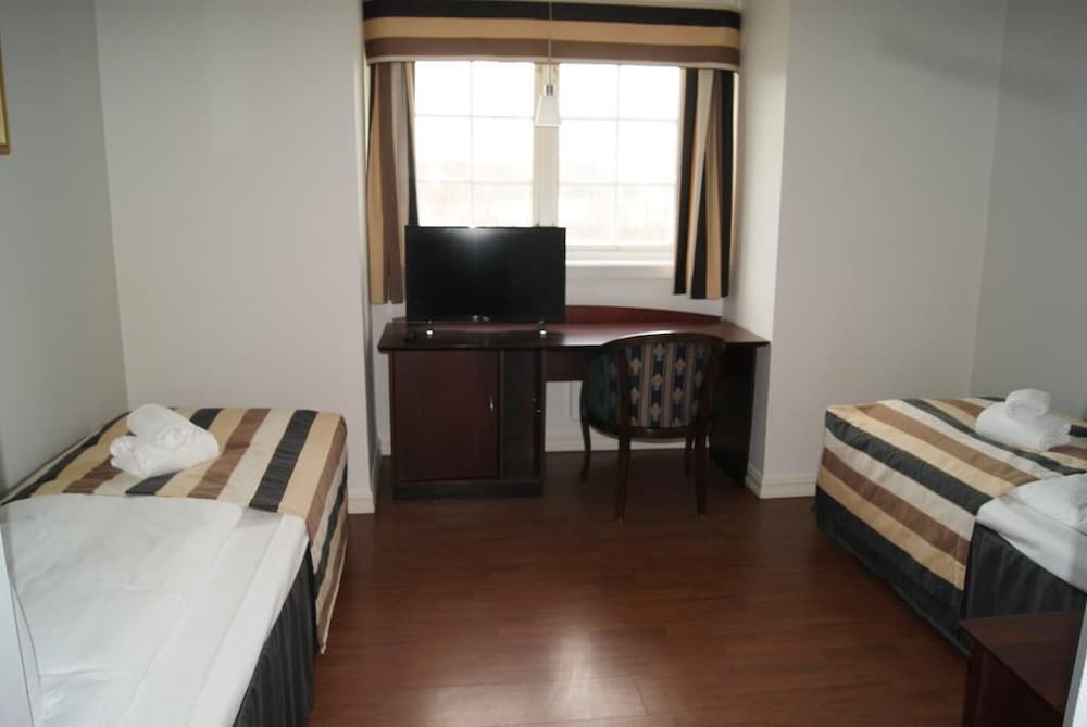 Twin Room, 2 Twin Beds photo 1
