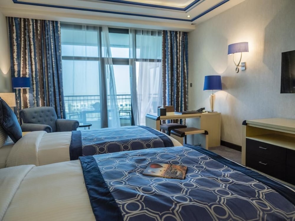 Twin Room, Balcony, Pool View