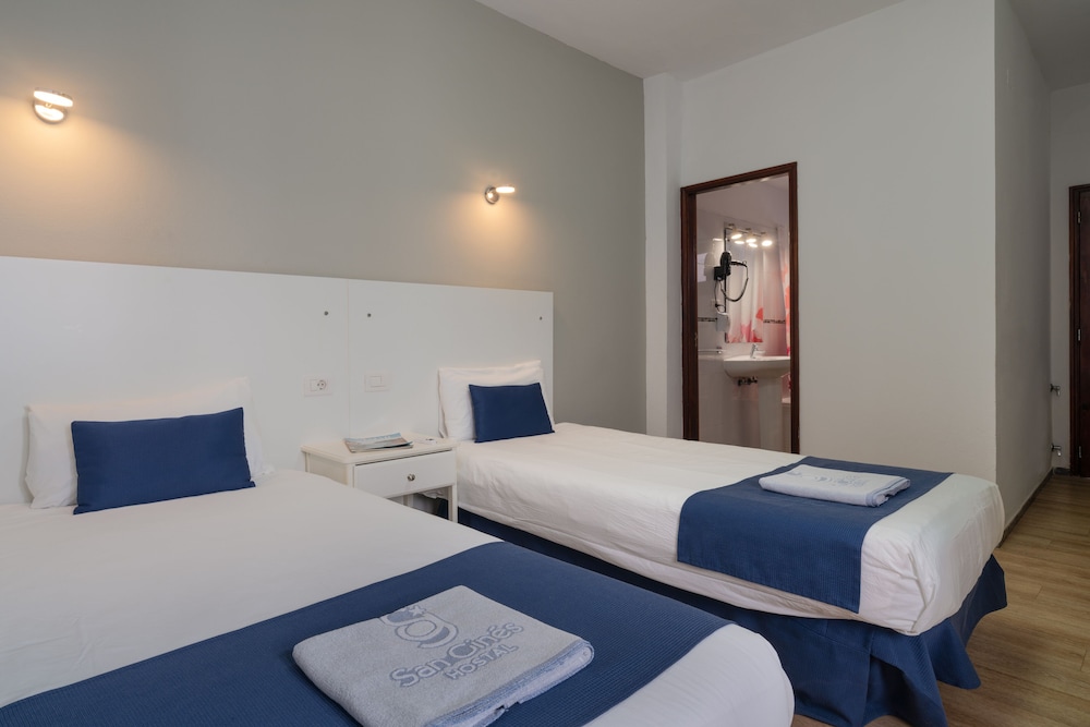 Double Room Single Use, Private Bathroom
