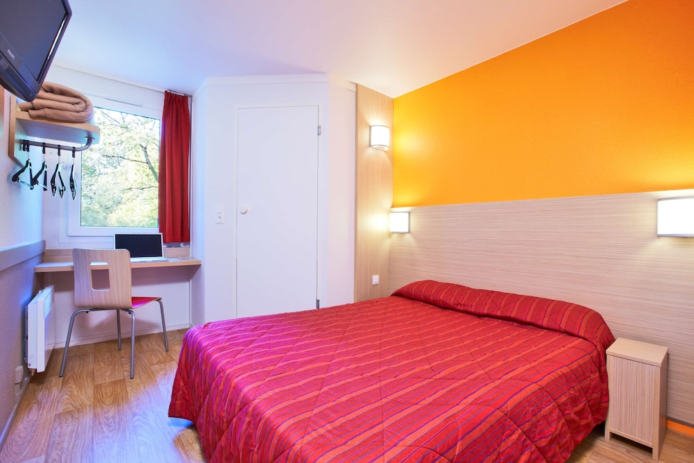 Standard Room, Multiple Beds - Photo 3