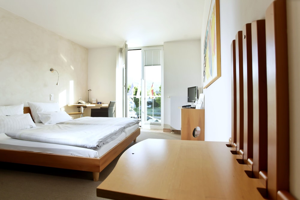 Standard Double or Twin Room - Photo 1