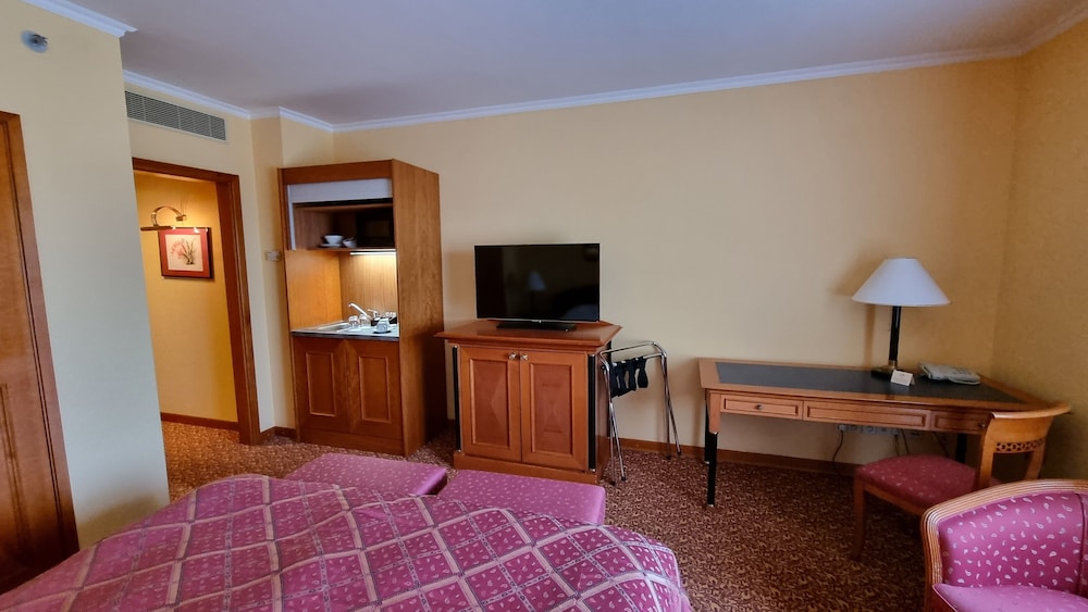 Standard Double Room - Photo 5