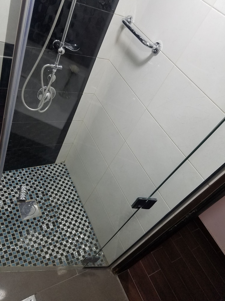 Deluxe Suite photo 3