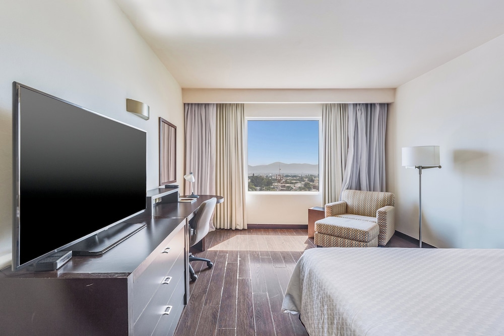Superior Room, 1 King Bed - Photo 1