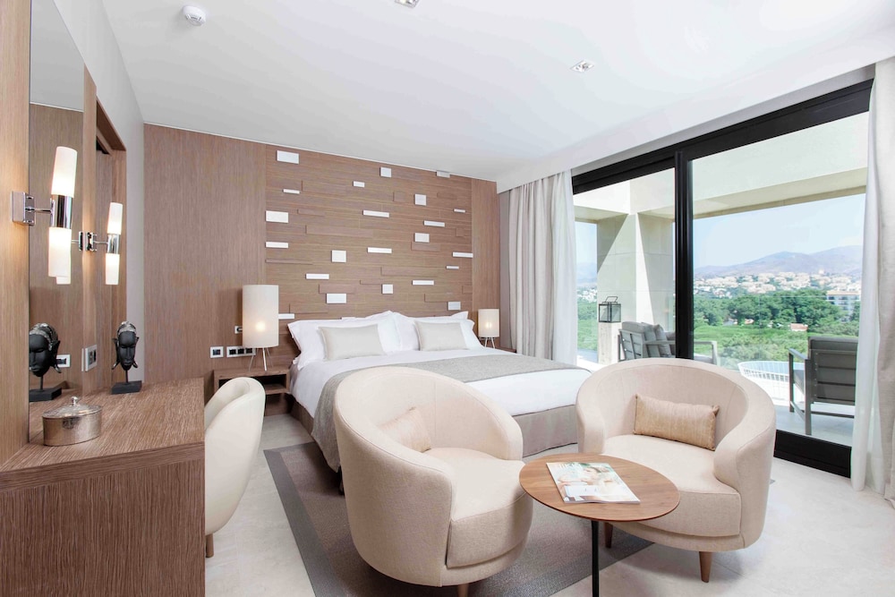 Suite Pool