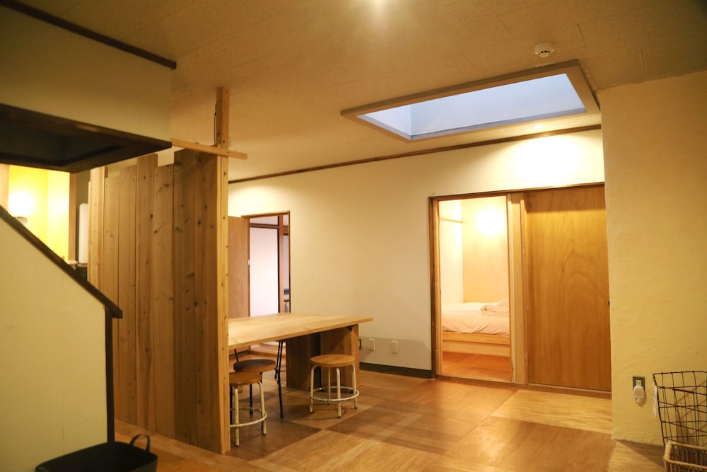 Basic Double Room photo 2