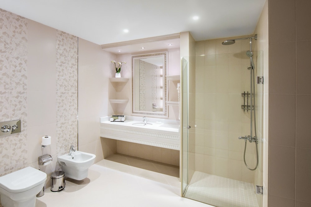 King Suite photo 2