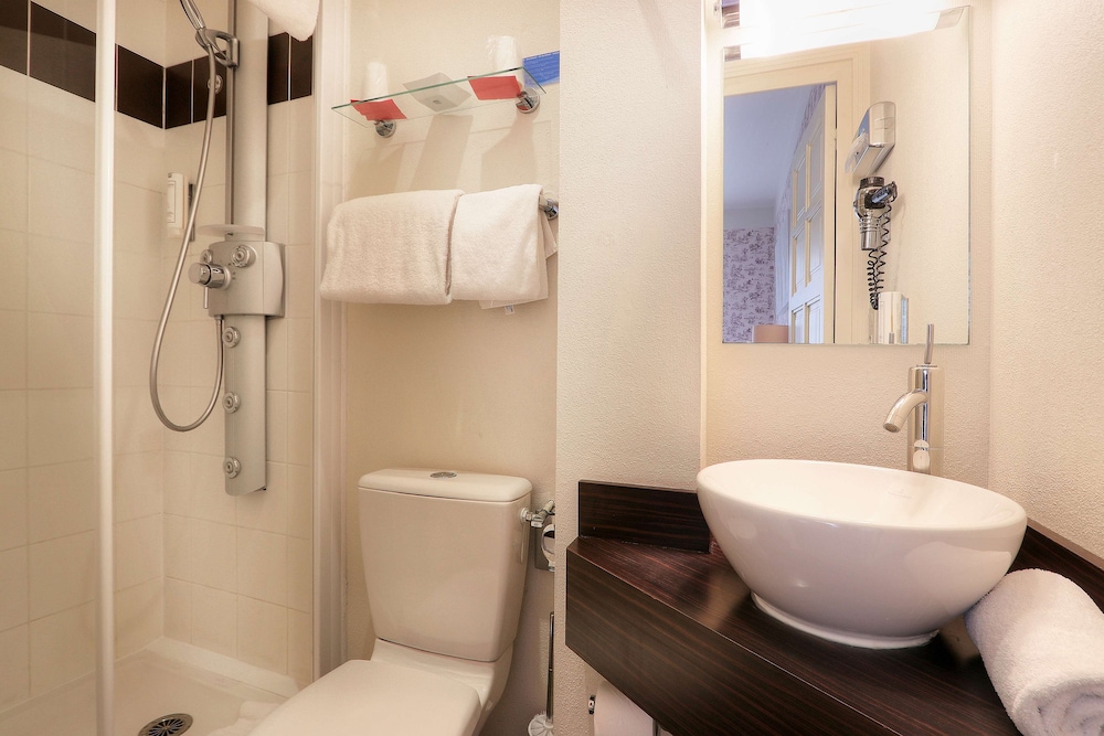 Standard Room, 1 Double Bed - Photo 11