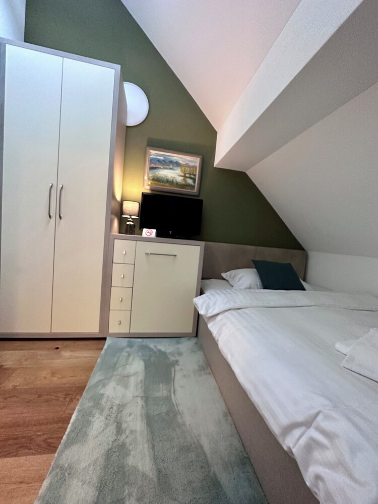 Comfort Single Room