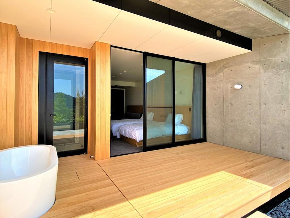 Twin Rom with Terrace, Private Open-air Bath, Non Smoking - Photo 1