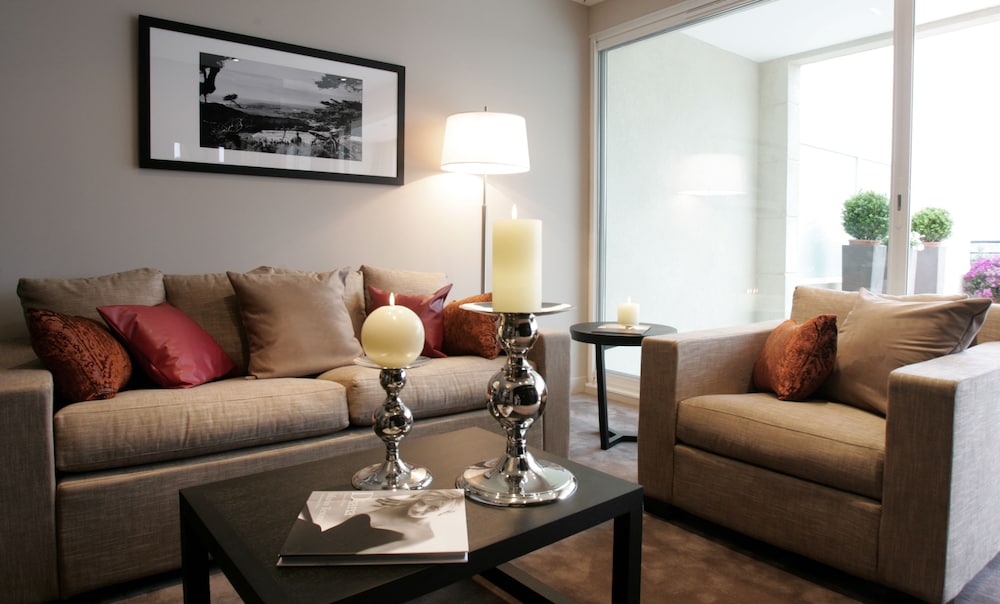 Suite - Photo 7