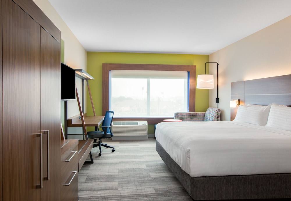 Standard Room, 1 King Bed, Accessible (Communications Accessible)