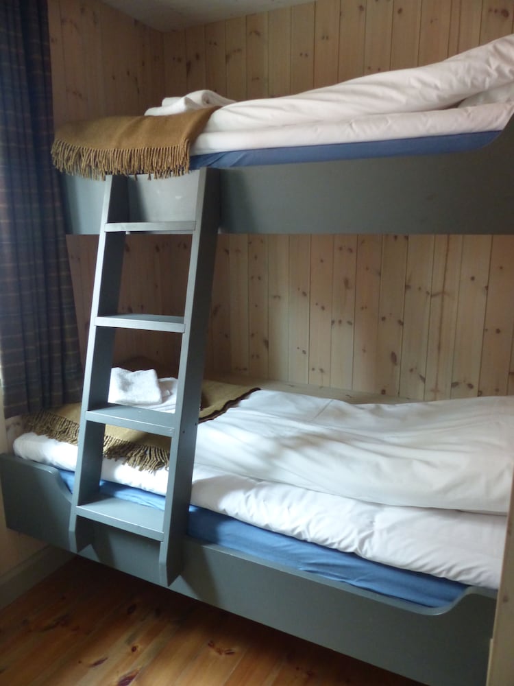 Bunk bed room photo 1