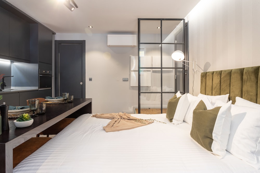 Standard Studio Suite (101) photo 2