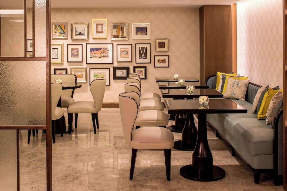 Superior Suite, 1 Bedroom thumbnail 6