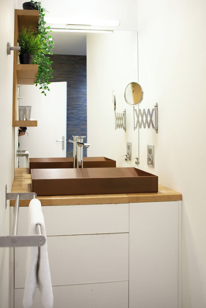 Family Apartment, 2 Bedrooms, Air conditioning photo 3