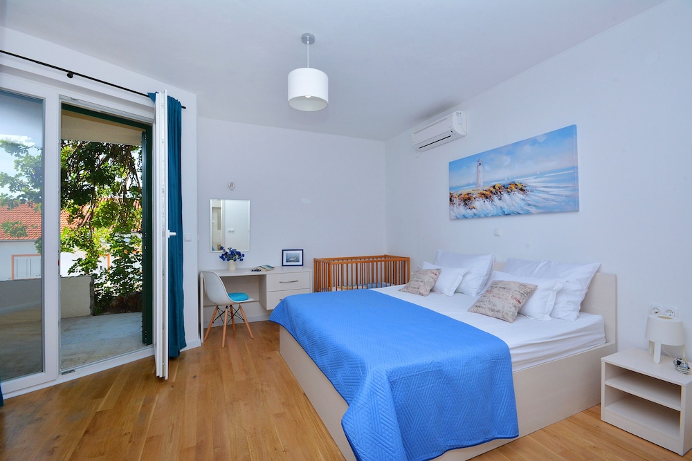Villa, Sea View