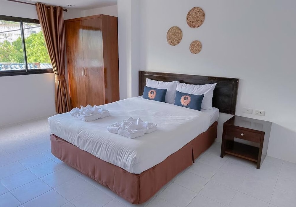 Standard Room, 1 Queen Bed - Photo 1