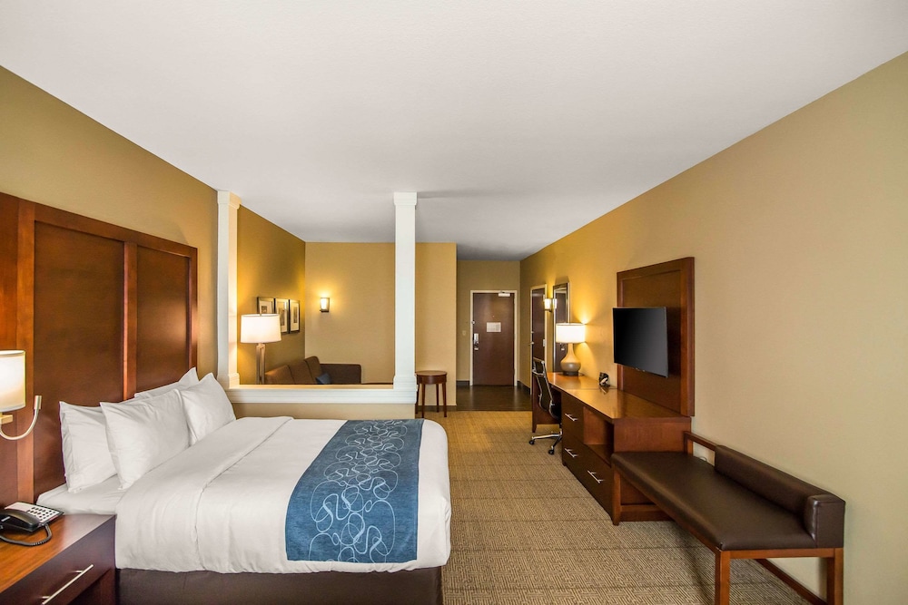 Suite, Multiple Beds, Non Smoking photo 1