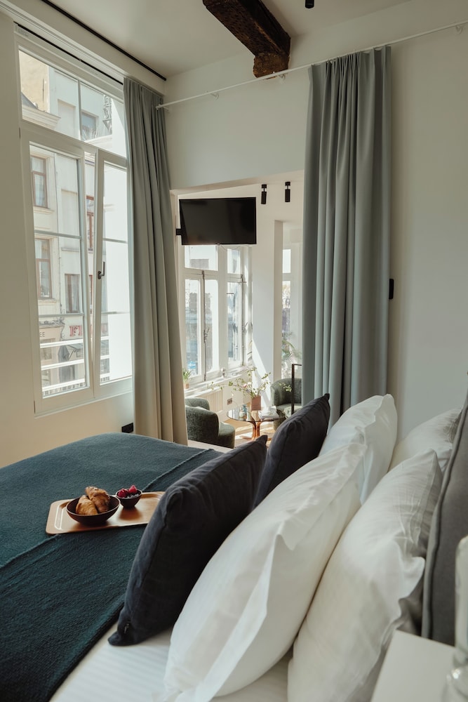 Deluxe Suite, River View