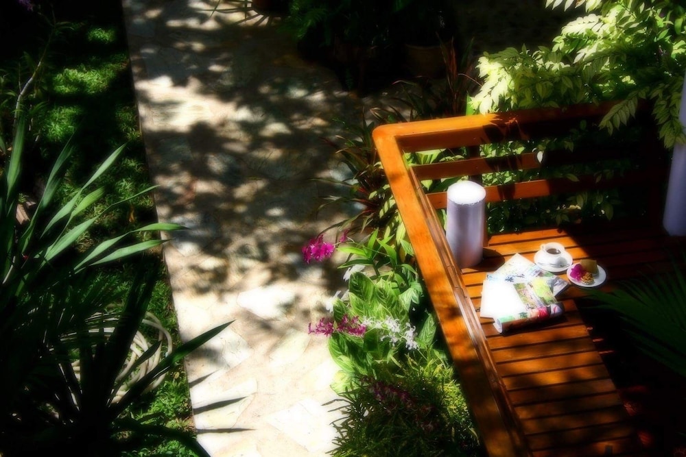 Bungalow with Breakfast photo 3